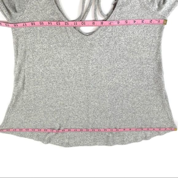 Poof soft grey knit criss-cross vneck top -  S - Picture 16 of 16
